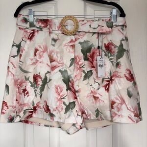 Express high waisted  stylist linen blend Floral shorts